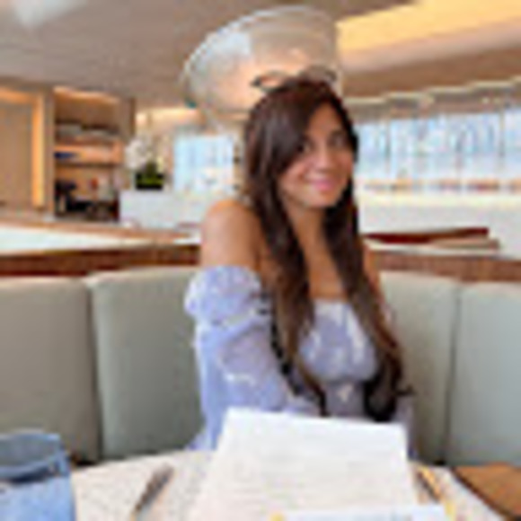 Meet your Posher, Yumna - Picture 1 of 1